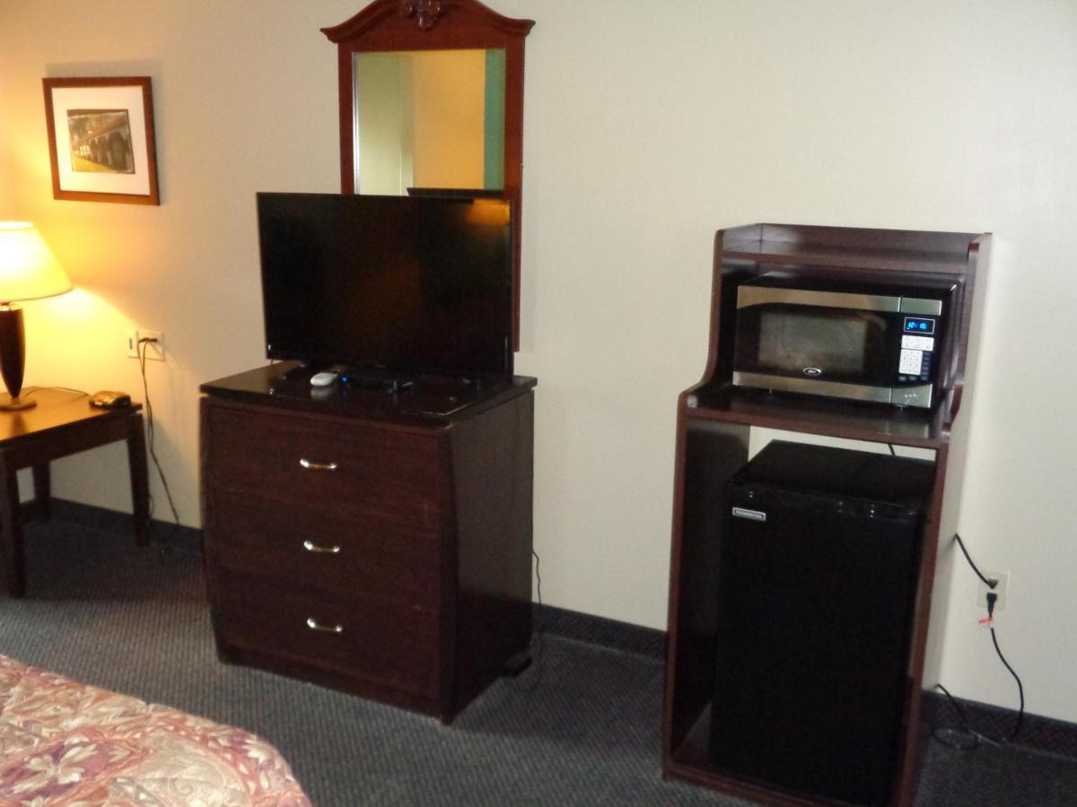 Fairgrounds Inn Du Quoin Экстерьер фото